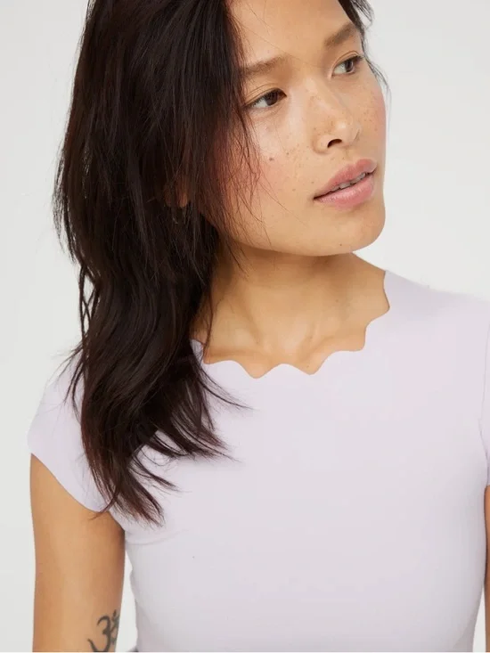 OFFLINE By Aerie Goals Scallop Tee in Lilac Ice, size Large. - Picture 2 of 8